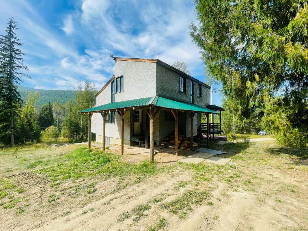7826 HIGHWAY 3, Yahk, BC V0B2P0 House For Sale RE/MAX 2479503