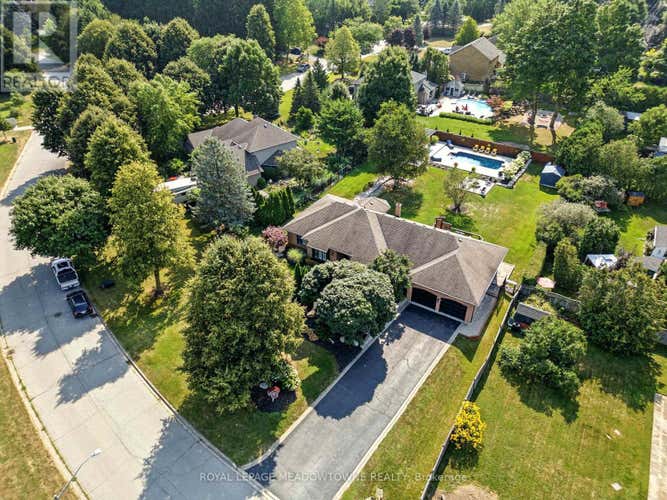 2 BLUEHERON LANE
