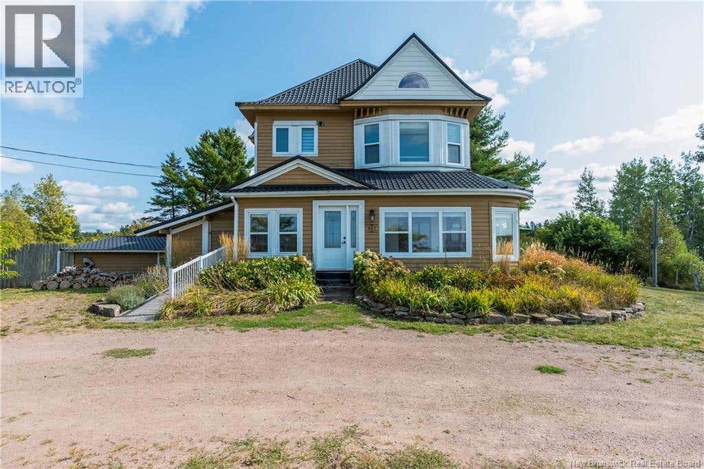 657 ROYAL ROAD