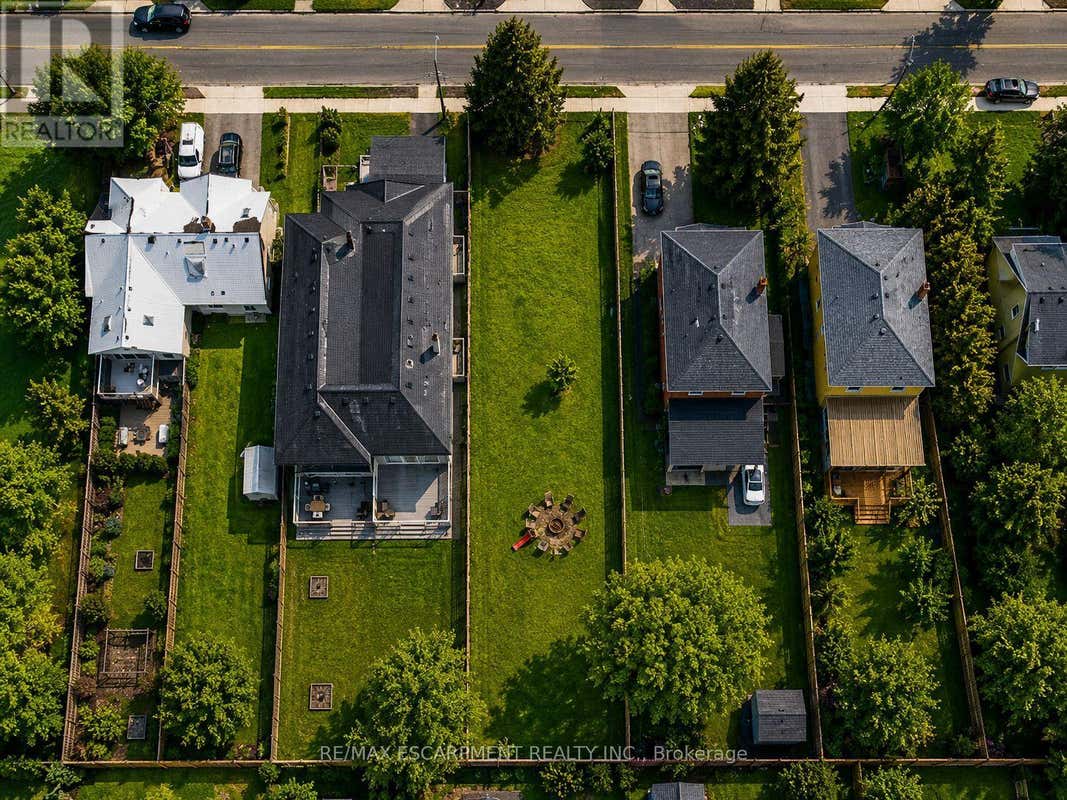19 BROADVIEW AVENUE
