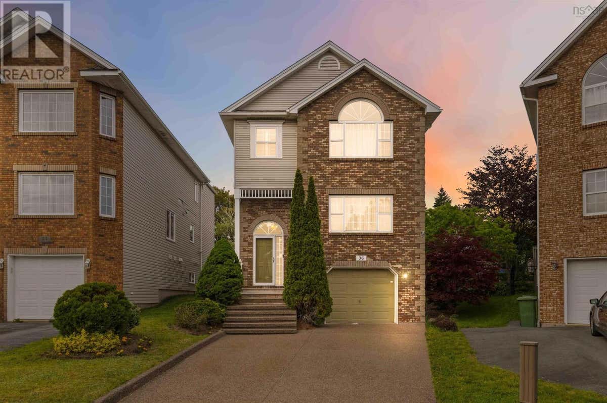 36 ROXHAM CLOSE
