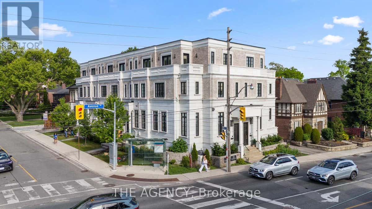 30 HILLHURST BOULEVARD