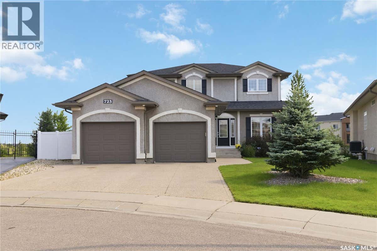 723 BELLMONT COURT