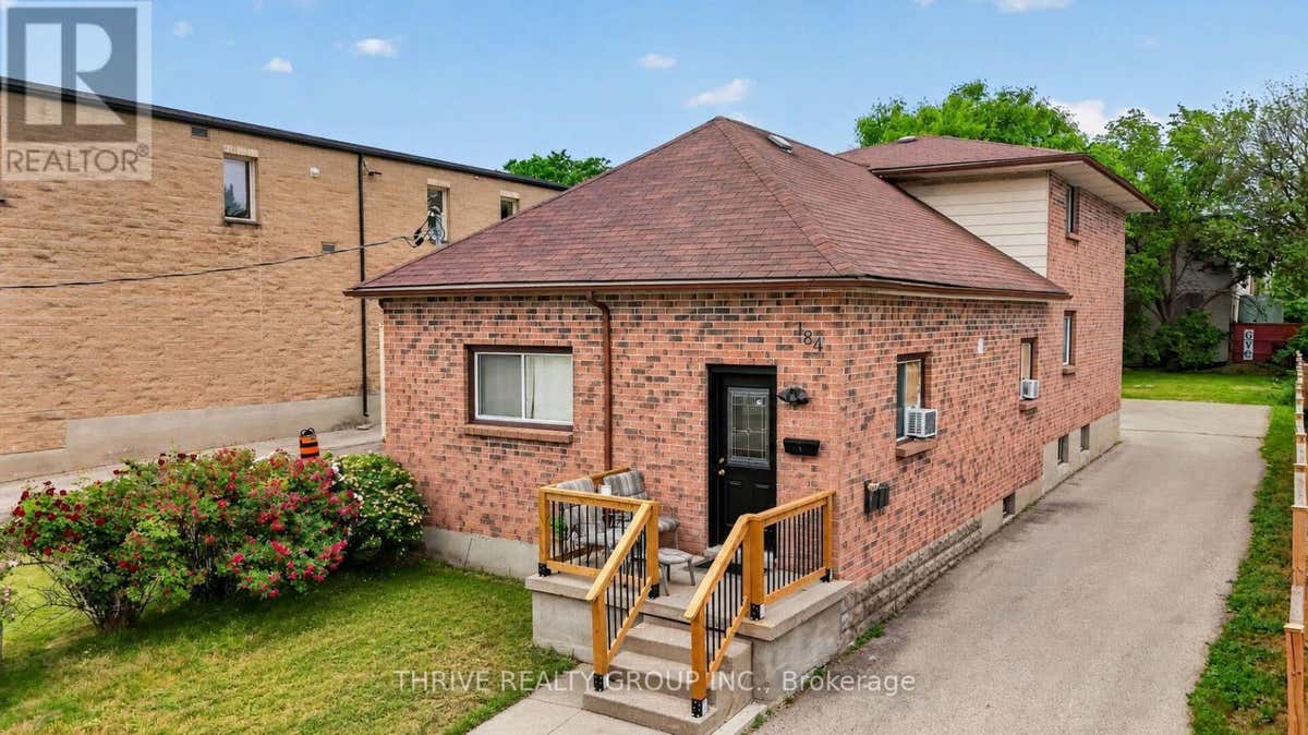 3 - 184 SIMCOE STREET