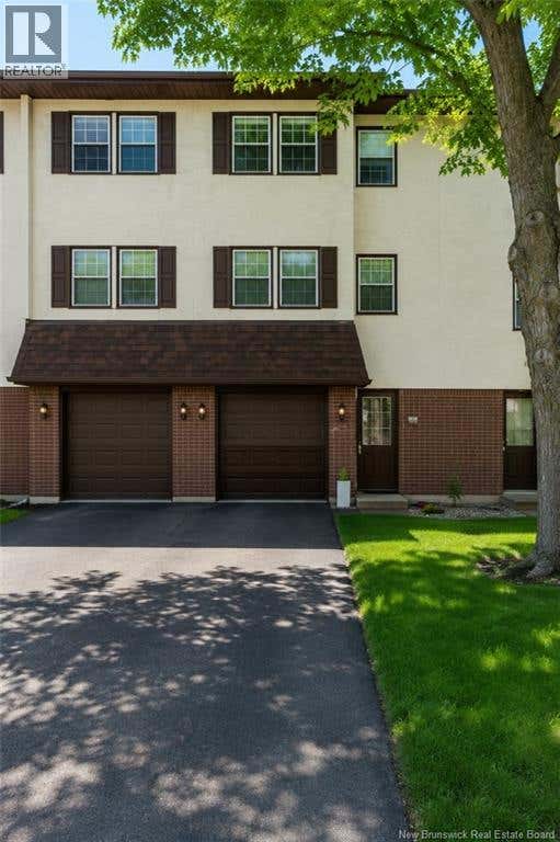 33 HILLSVIEW CRESCENT
