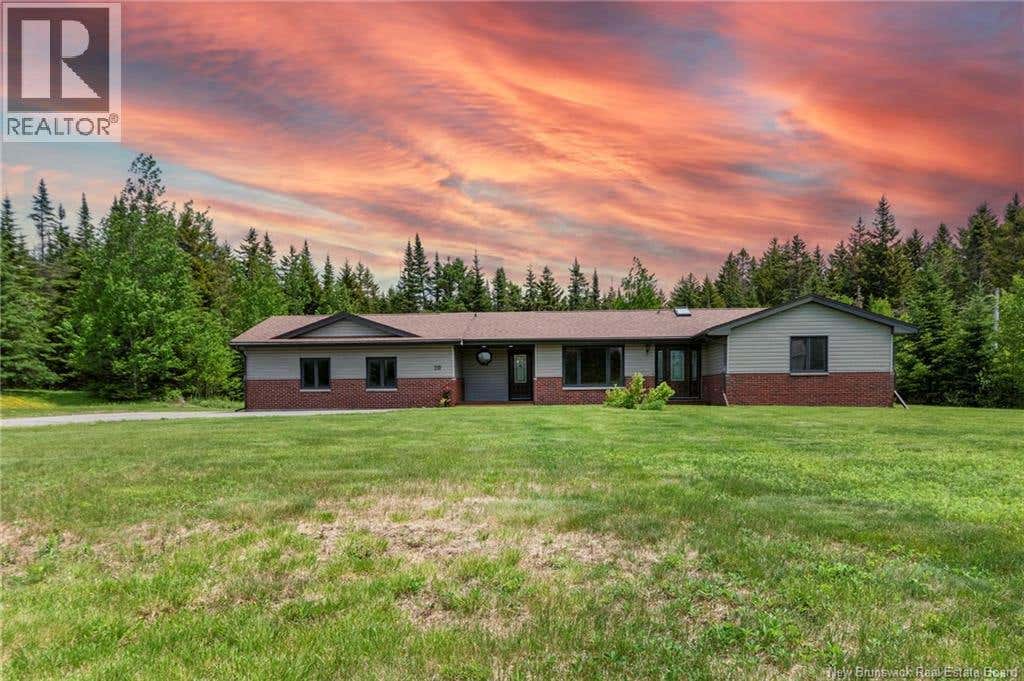 20 MARILYN DRIVE