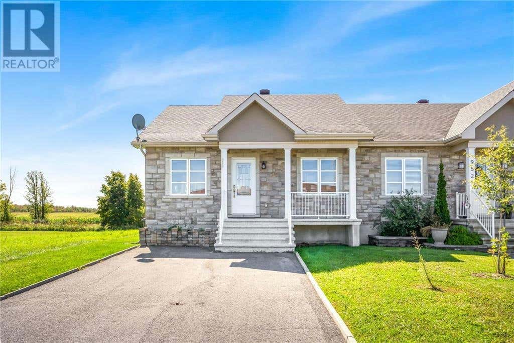 950 ROCH STREET, Hawkesbury, ON K6A3V9 À vendre RE/MAX 1410735