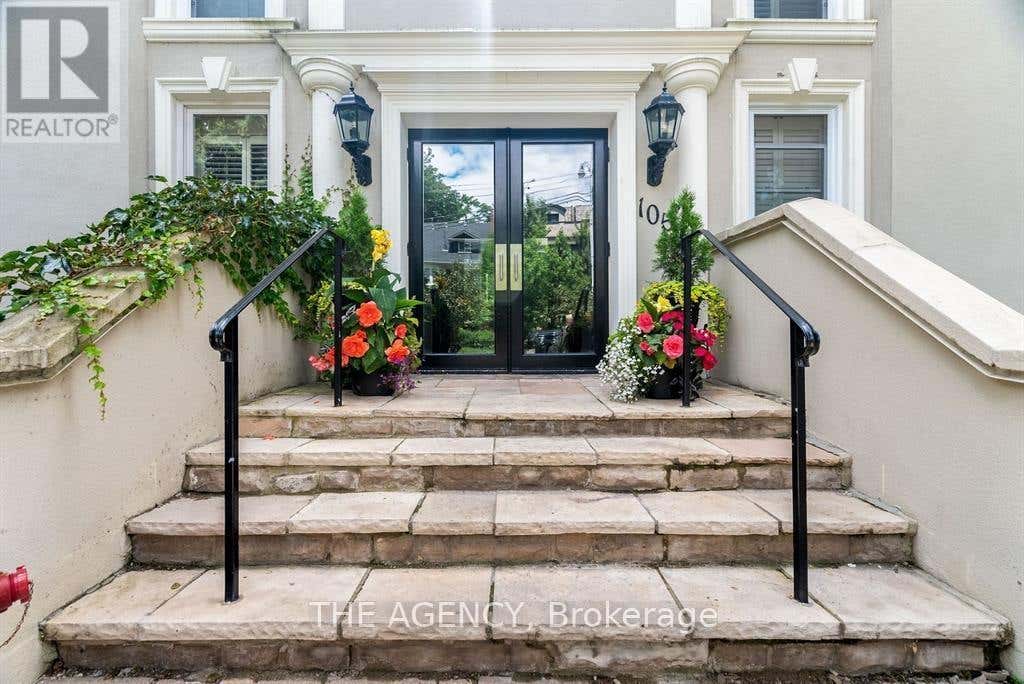 3 - 105 HEATH STREET W
