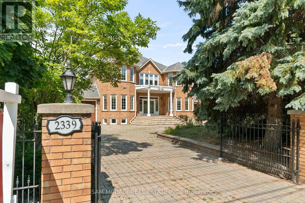 2339 GLENGARRY ROAD