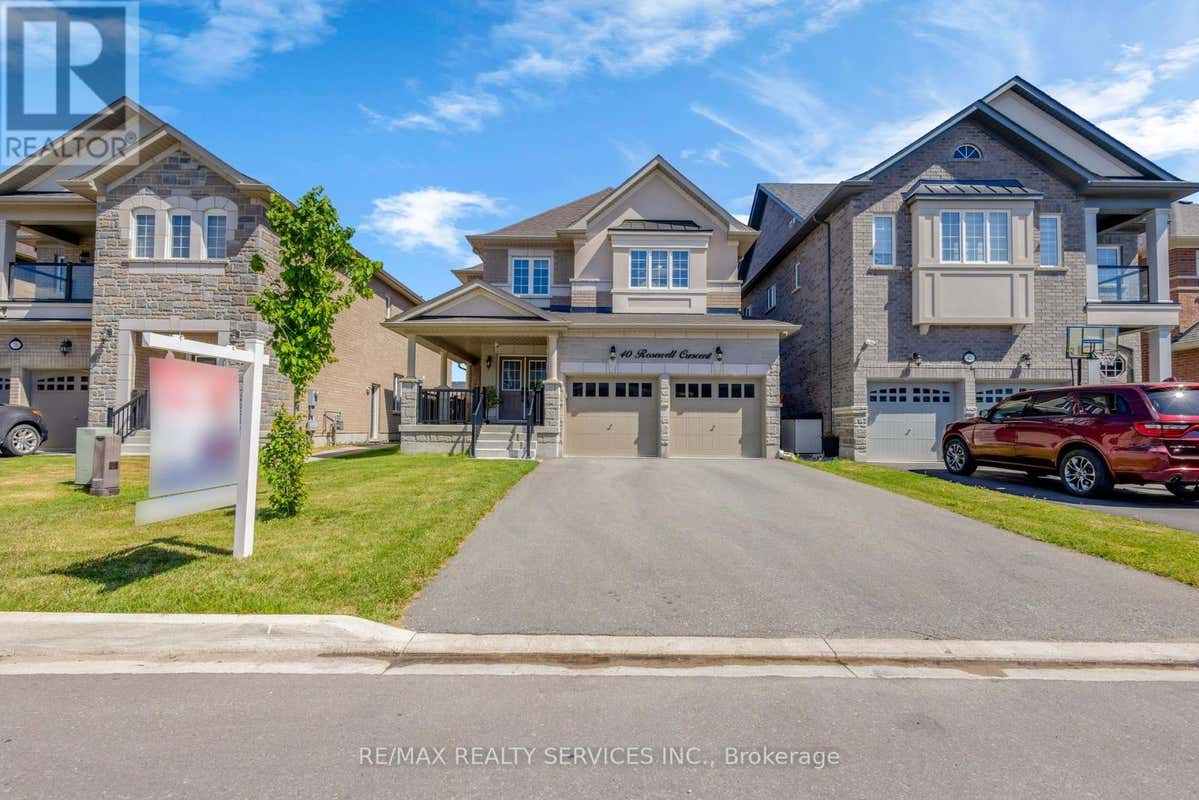40 ROSEWELL CRESCENT