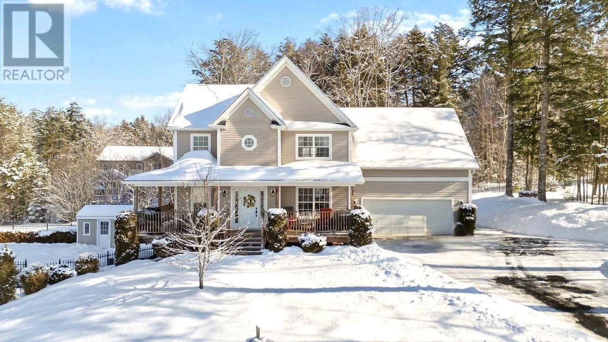 11 FORESTRIDGE DRIVE