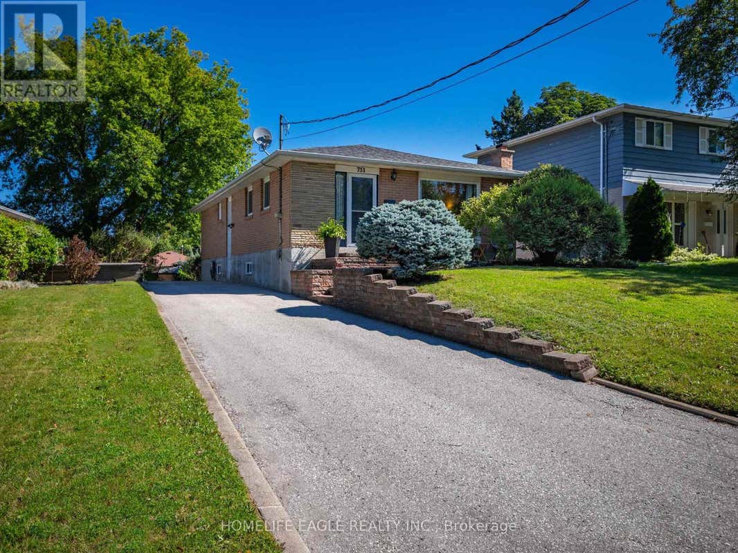 751 GREENFIELD CRESCENT