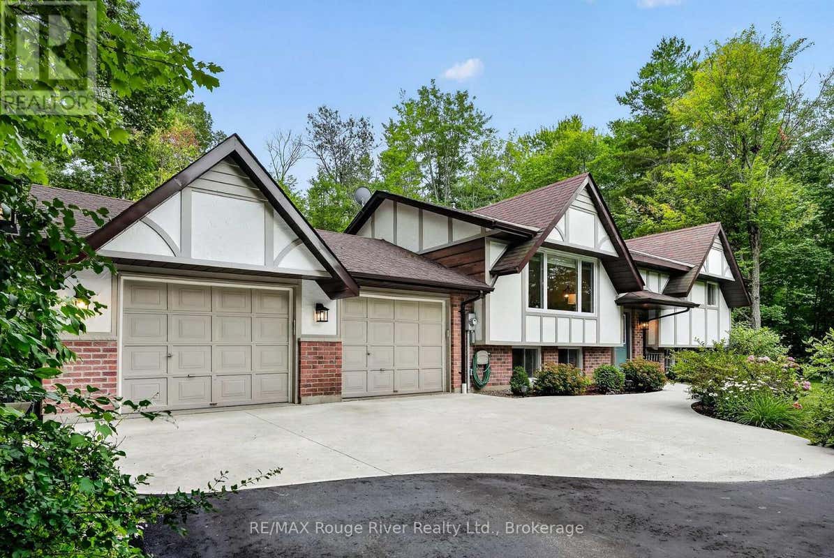 221 COLONIAL DRIVE