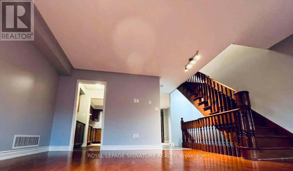 1064 FELICITY CRESCENT, Mississauga (East Credit), ON L5V0B2 Home For