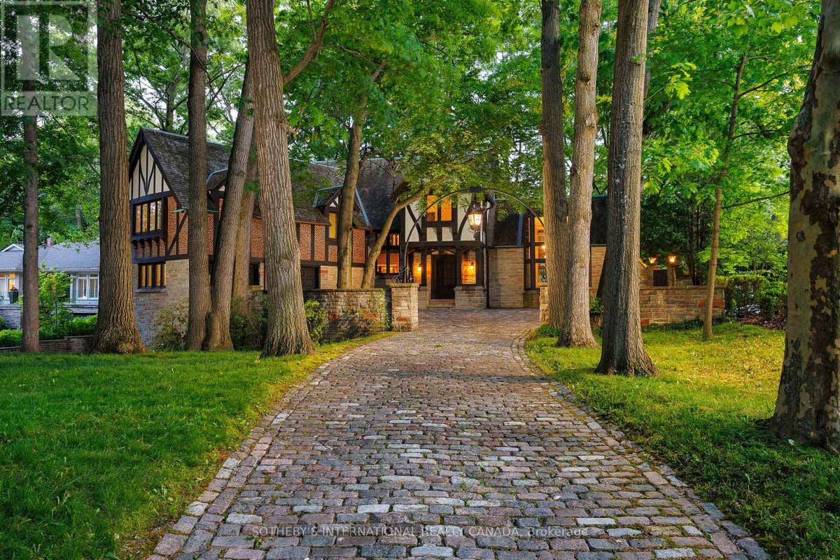 38 EDENBROOK HILL
