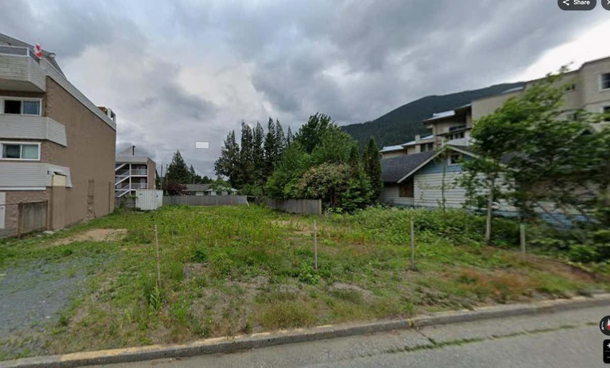 430 ESPLANADE AVENUE, HARRISON HOT SPRINGS