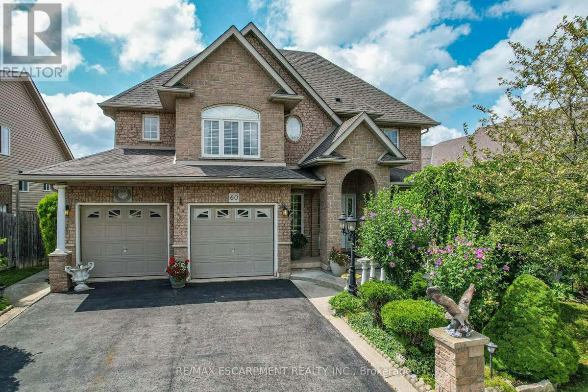 60 OAKDALE BOULEVARD, West Lincoln, ON L0R2A0 À vendre RE/MAX X9381309