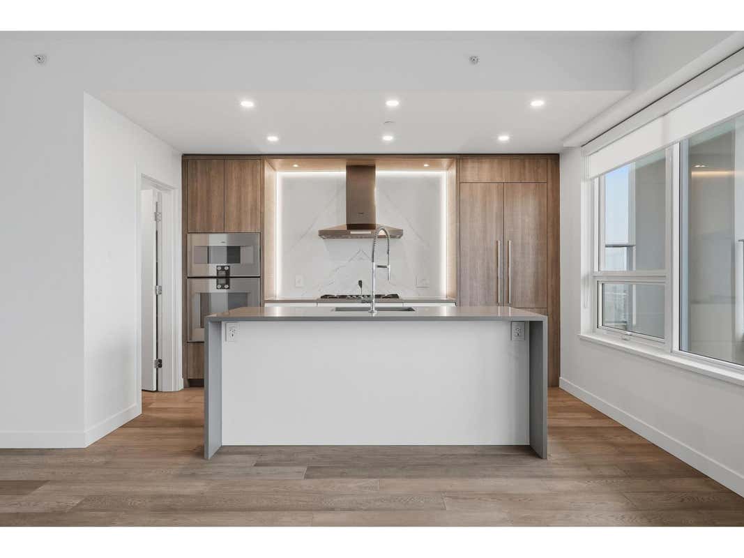 1302 1441 JOHNSTON ROAD