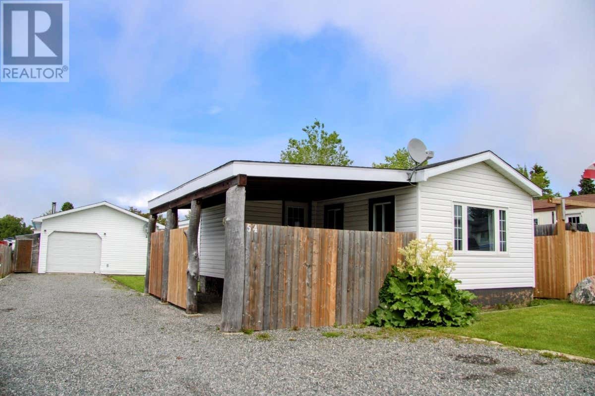 54 JACKSON CRES