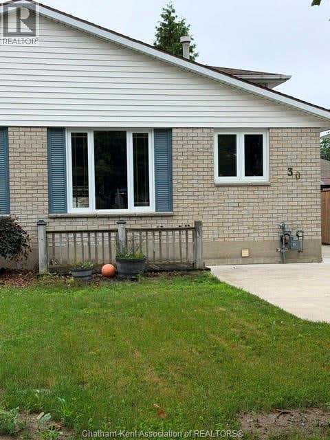 30 DONALDA DRIVE