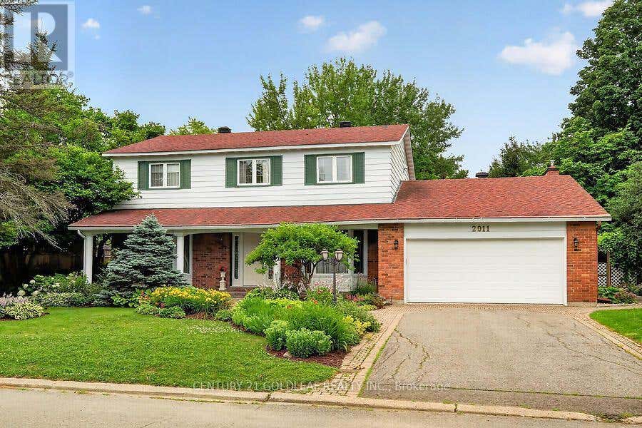 2011 HOLLYBROOK CRESCENT