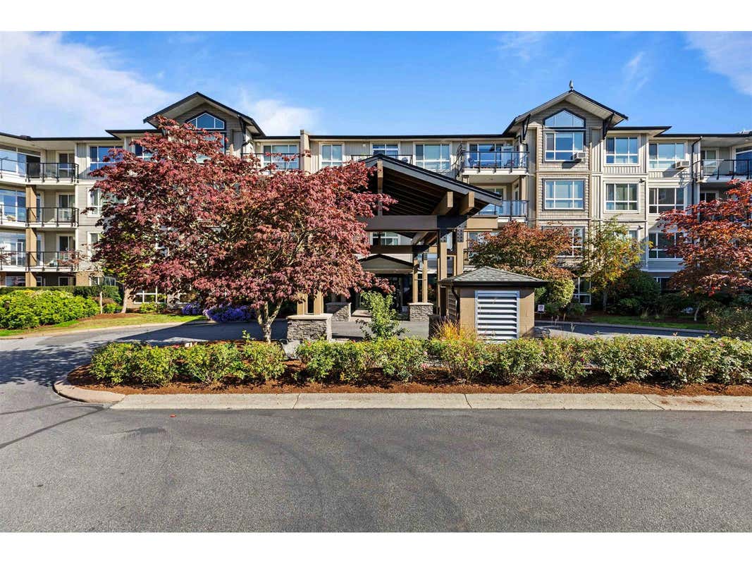 307 32729 GARIBALDI DRIVE, Abbotsford, BC V2T0A6 House For Sale RE