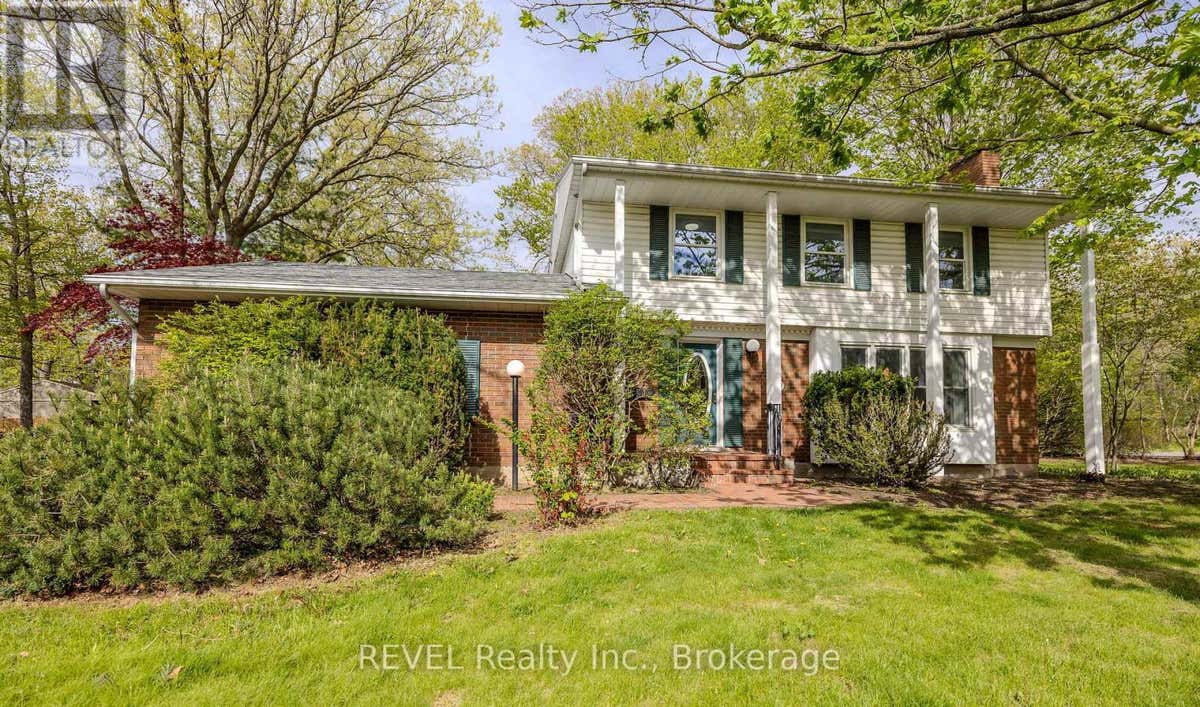 19 WOODINGTON CRESCENT