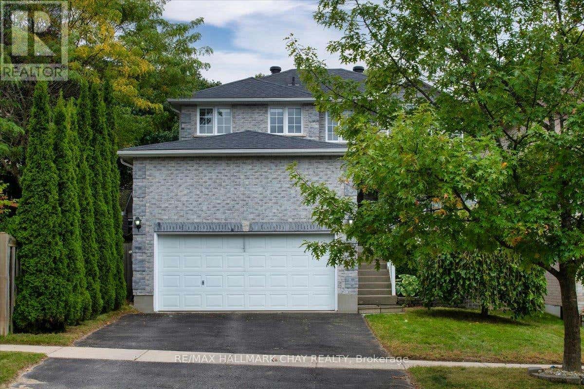 3 BELL STREET, Barrie (Ardagh), ON L4N0J2 House For Sale RE/MAX