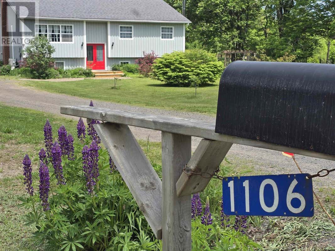 1106 TETZLAFF ROAD