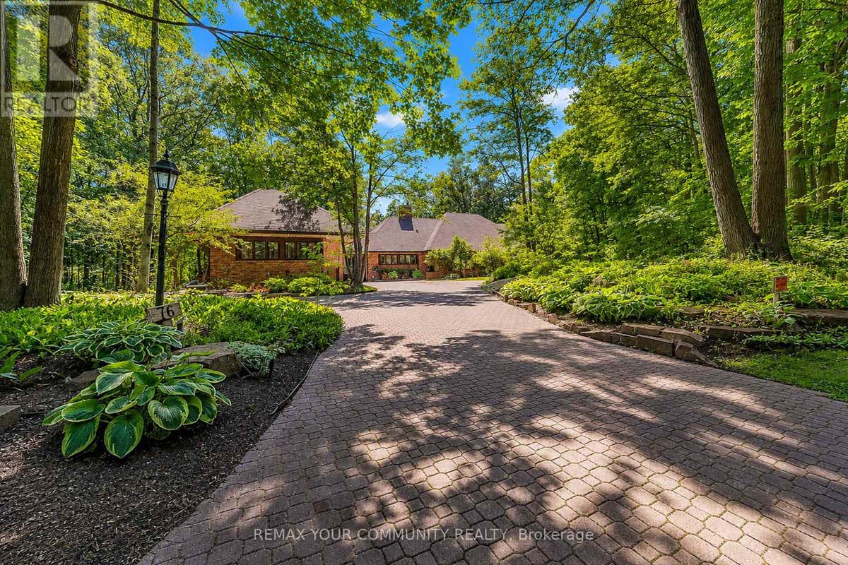 76 TRAILWOOD CRESCENT