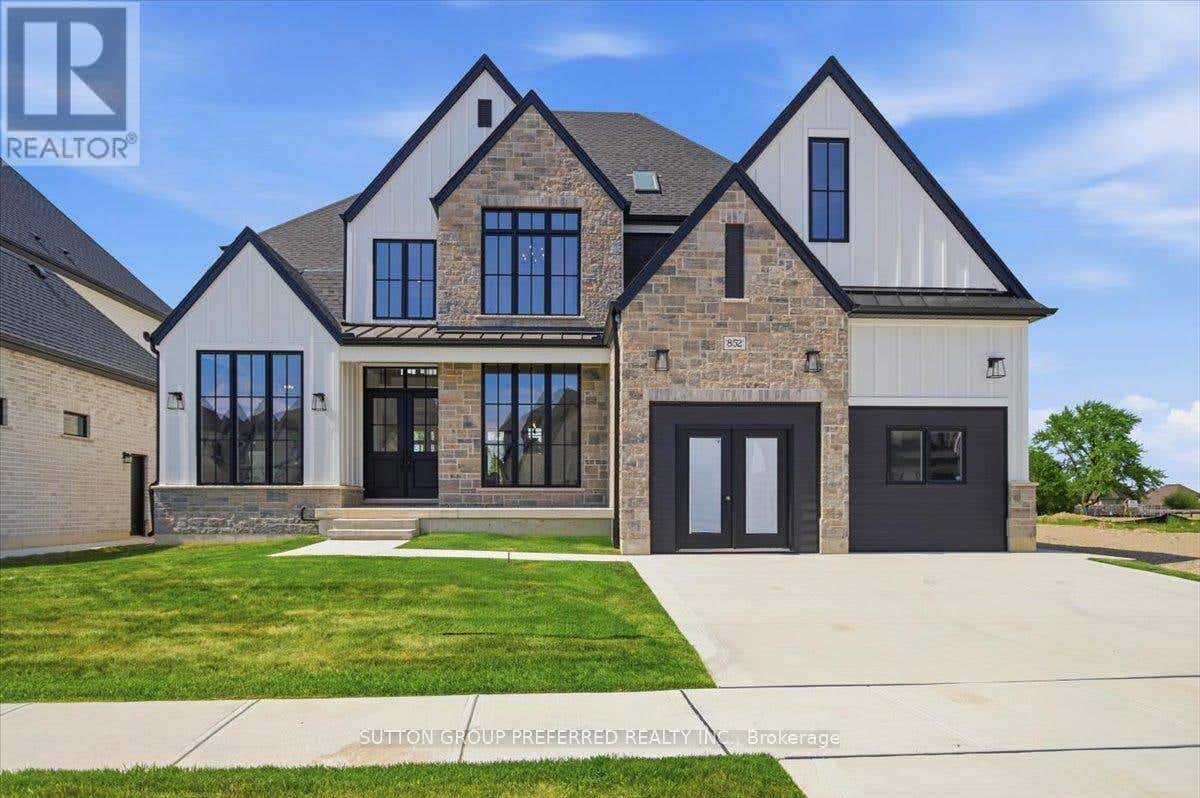 852 EAGLETRACE DRIVE