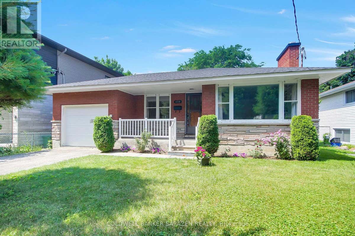 838 MAPLEWOOD AVENUE