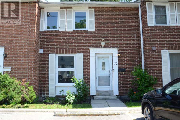 172 - 70 CASS AVENUE