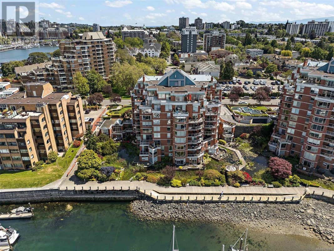 400 636 Montreal St, Victoria, BC V8V1Z8 Condo For Sale RE/MAX 978162