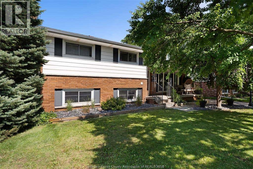 1170 GARDEN COURT DRIVE