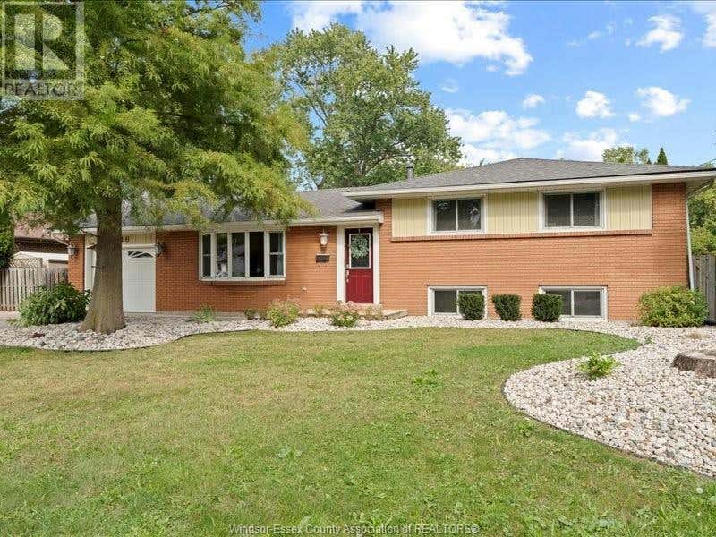 4216 HURON CHURCH LINE ROAD, LaSalle, ON N9H1H2 À vendre RE/MAX