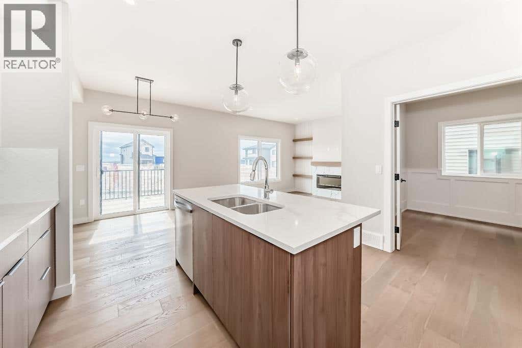 4 HERITAGE MEWS