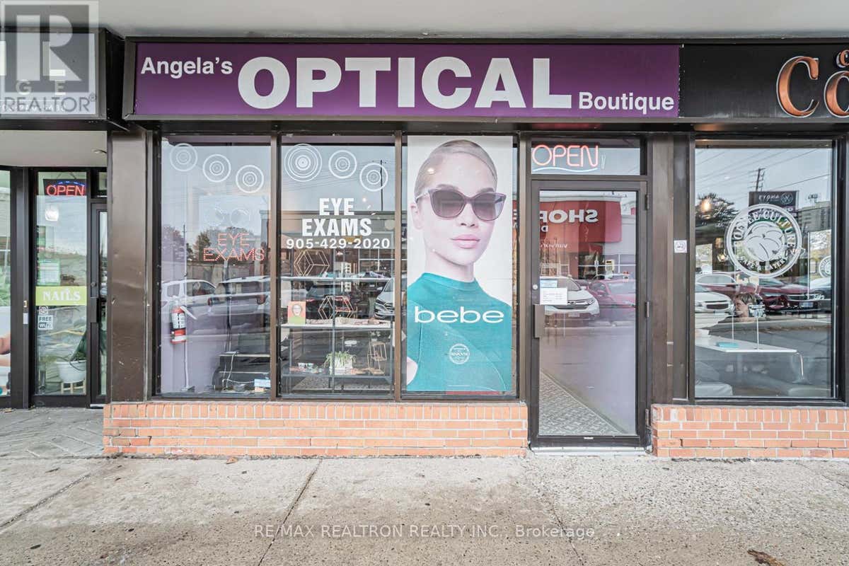 2 - 555 ROSSLAND ROAD E