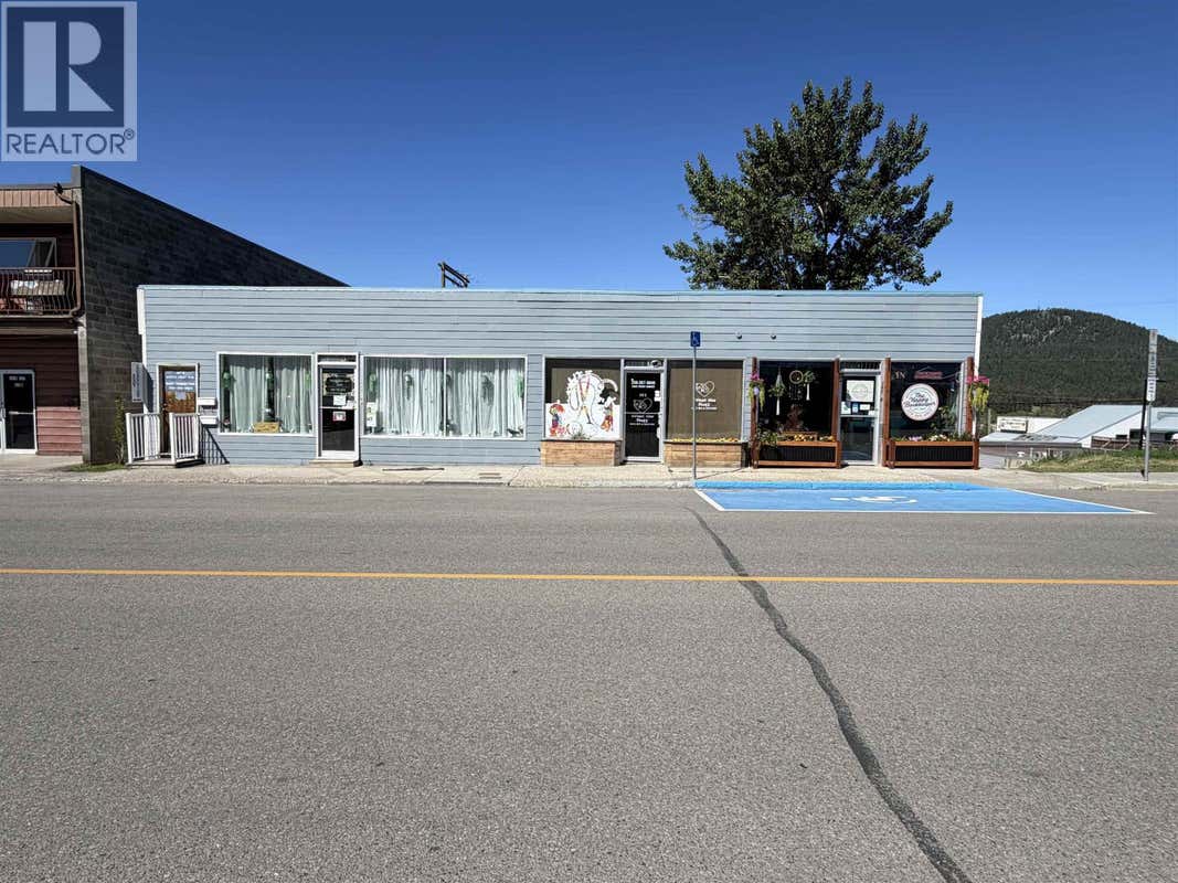 147 N FIRST AVENUE