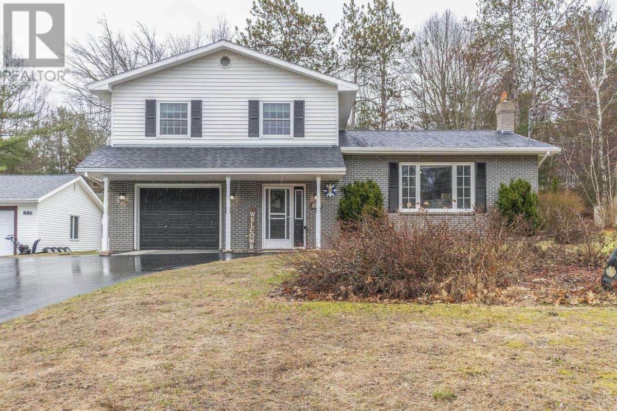 882 SHAWN DRIVE