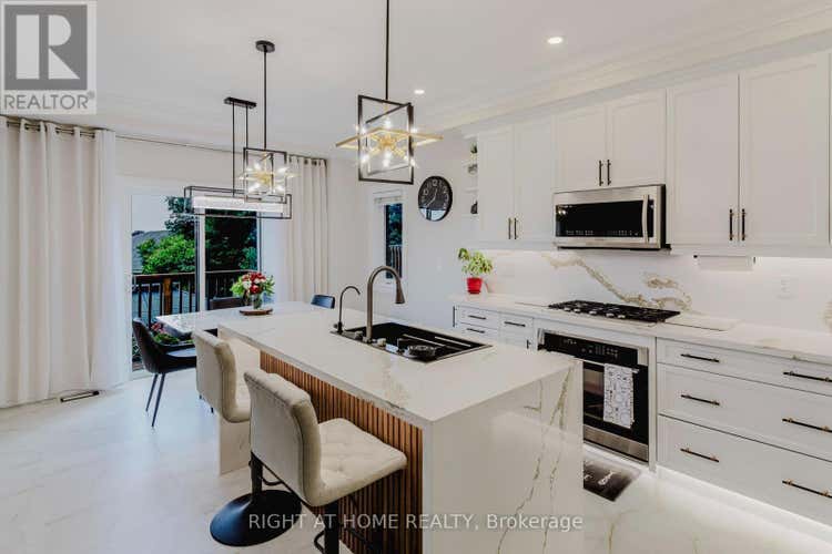 12 BANKFIELD CRESCENT