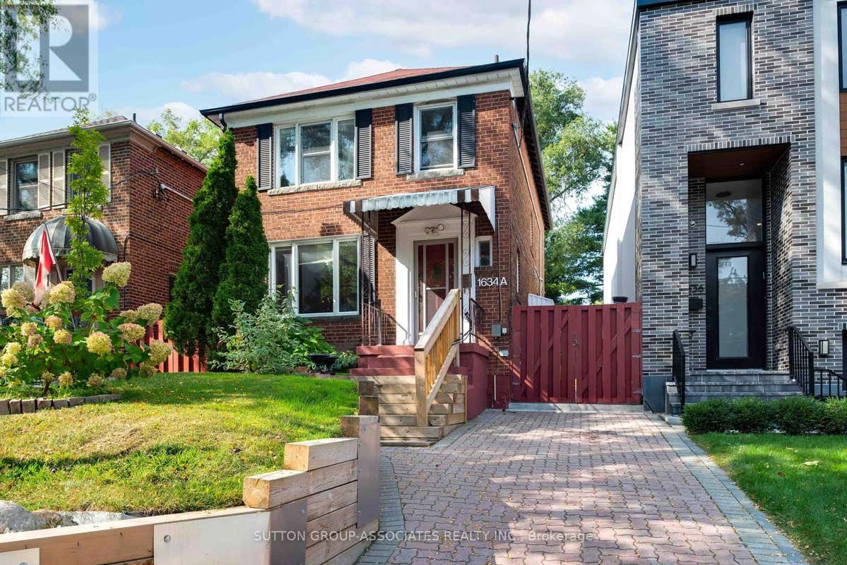 1634A BATHURST STREET, Toronto (HumewoodCedarvale), ON M5P3J5 Home For