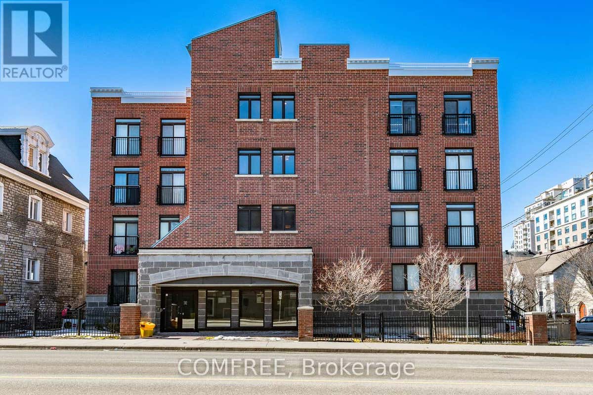 456 King Edward Ave Unit 409  