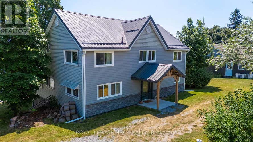 85 LIGHTHOUSE DRIVE