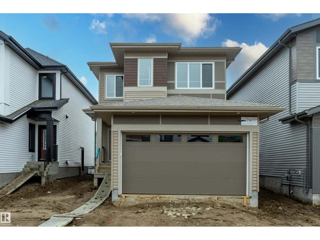 Silver Berry-2520okotoks Real Estate - Houses for Sale in Silver