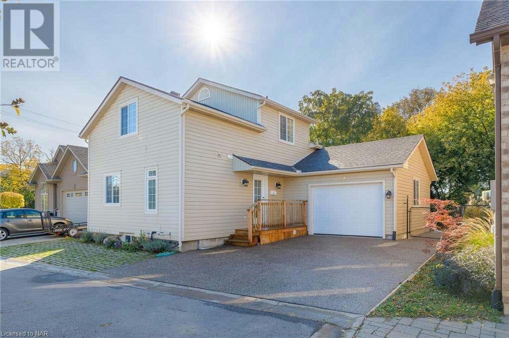 255A LAKESHORE Road, St. Catharines, ON L2M1R9 À vendre RE/MAX 40663829