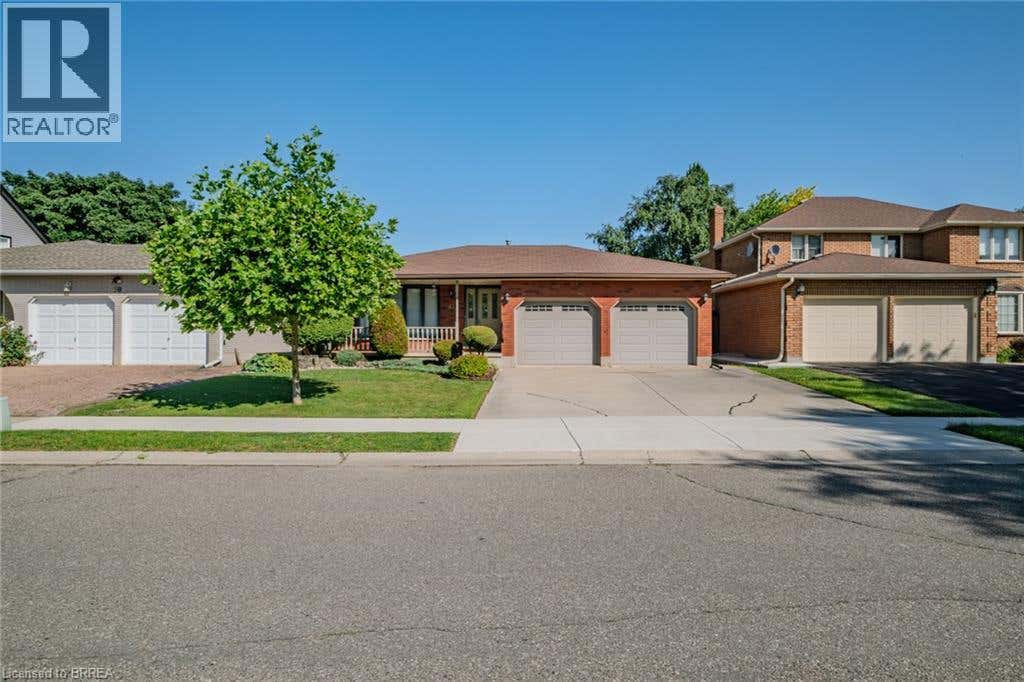 41 ROYAL OAK DRIVE