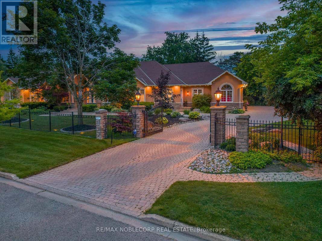 80 CARMICHAEL CRESCENT