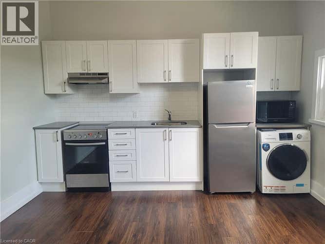 154 JAMES Street N Unit# 4