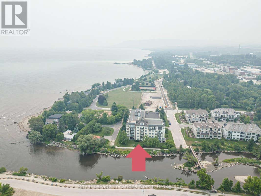 103 - 10 BAY STREET E